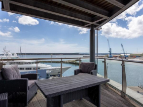 Panorama - 180-Degree Harbour Views
